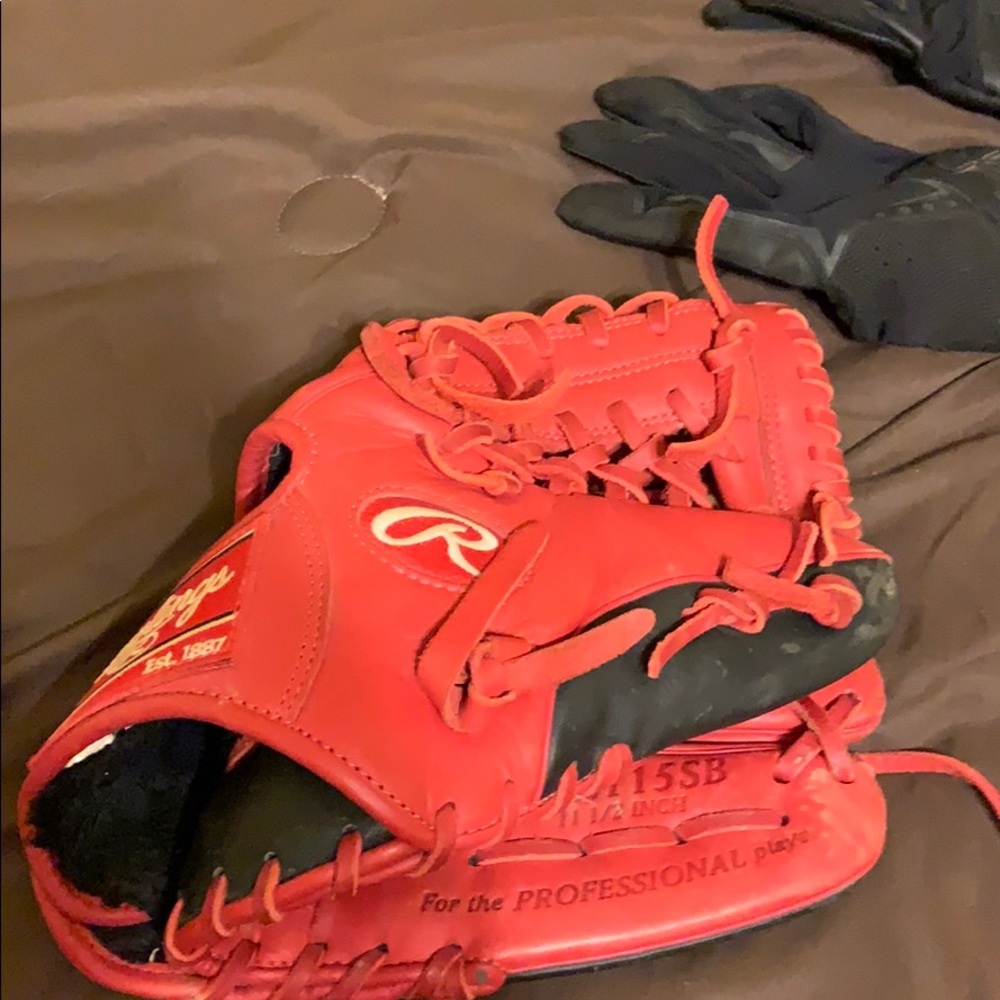 Rawlings baseball glove